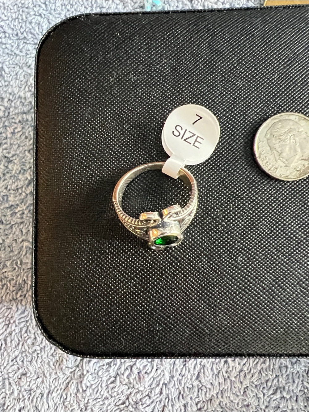 Sterling silver Green cz Scrollwork Statement Ring - Size 7 - Picture 2 of 3